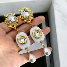  VINTAGE LUXURY GIRL EARRINGS